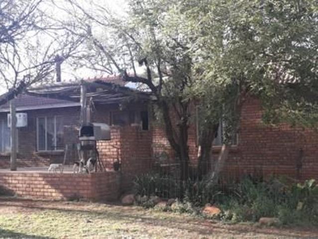 House for rent in Waterkloof, Gauteng