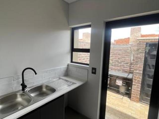 House for rent in Waterkloof, Gauteng