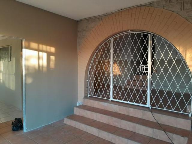 House for rent in Vosloorus, Gauteng
