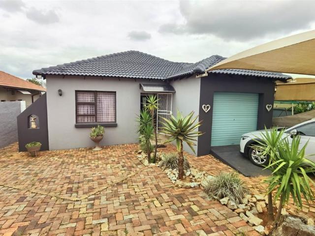 House for sale in Waterkloof, Gauteng