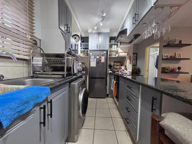 House for sale in La Mercy, Kwazulu-natal