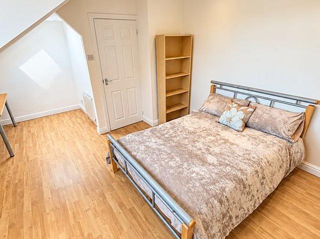 House for rent in Woodhouse, West Yorkshire