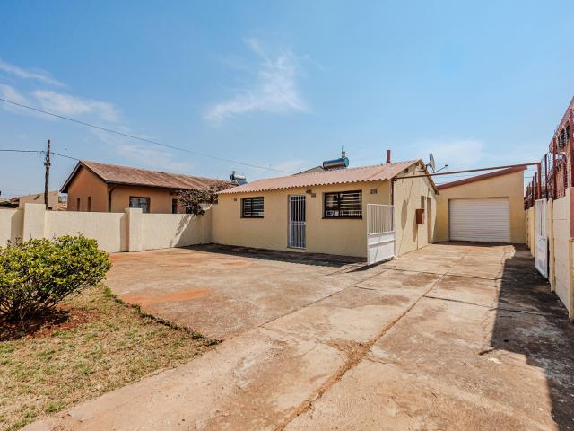 House for sale in Vosloorus, Gauteng