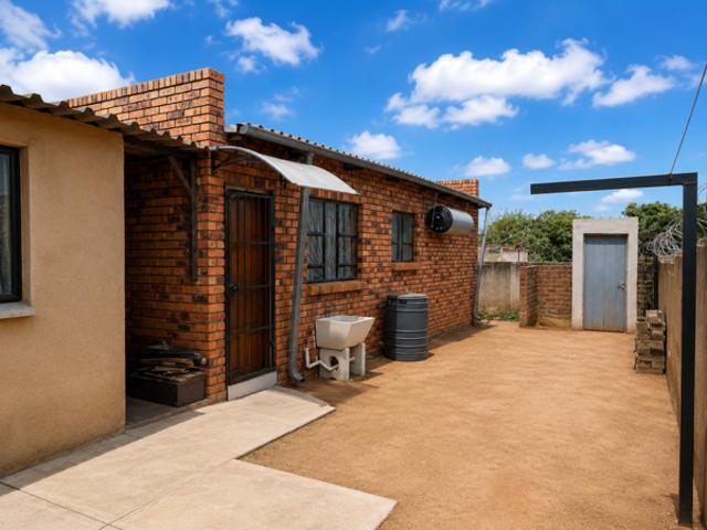 House for sale in Hartbeespoort Dam Nature Reserve, North West