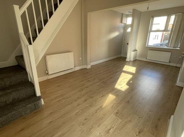 House for rent in Calderstones