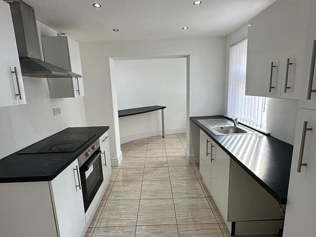 House for rent in Calderstones