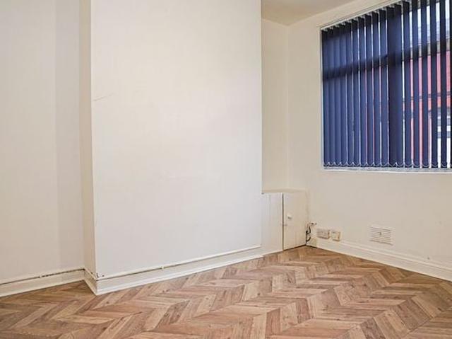 House for rent in Calderstones
