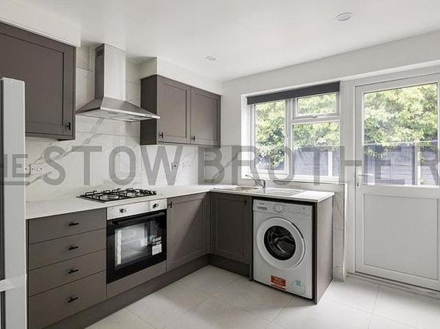 House for rent in Hale End, Greater London