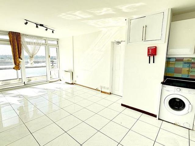 House for rent in London Borough of Newham, Greater London