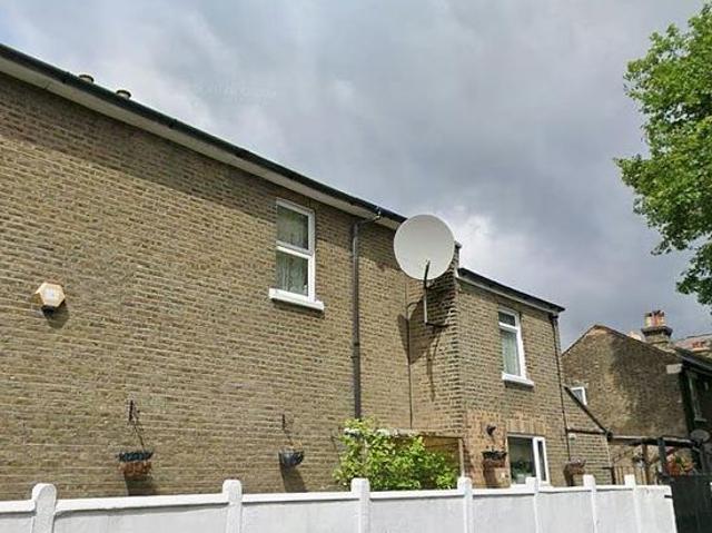 House for rent in London Borough of Lewisham, Greater London