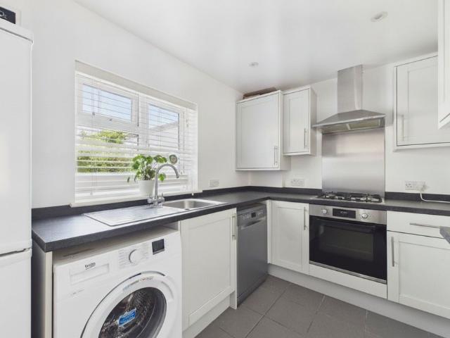 House for rent in West Bedfont, Lower Halliford