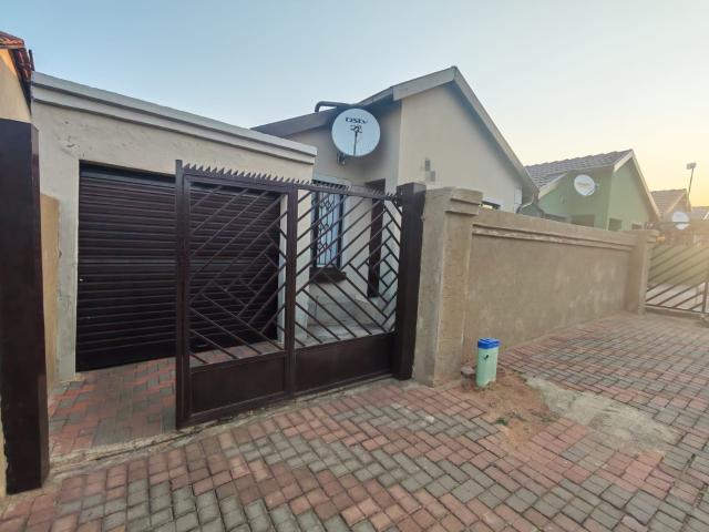 House for sale in Waterkloof, Gauteng