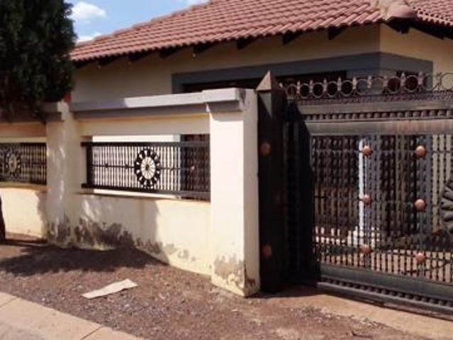 House for sale in Ehlanzeni, Mpumalanga