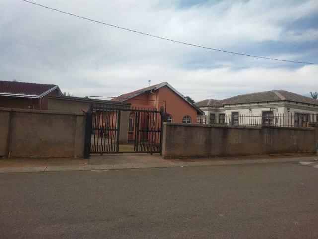 House for sale in Waterkloof, Gauteng