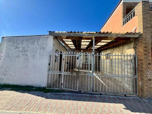 House for sale in Cape Town, Western Cape