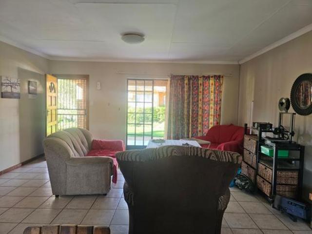 House for rent in North West