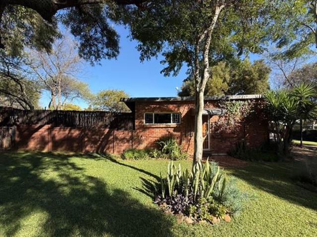 House for rent in North West