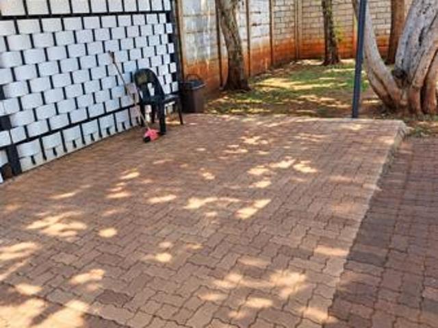 House for rent in North West