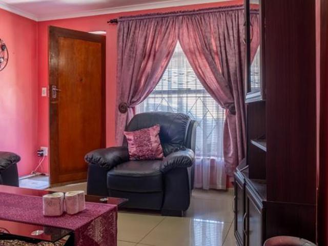 House for sale in Cape Town, Western Cape