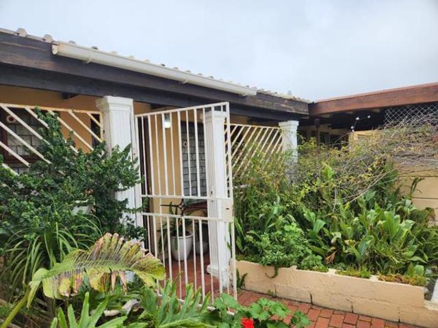 House for sale in Cape Town, Western Cape
