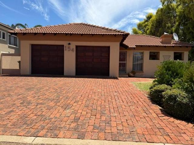 House for rent in Waterkloof, Gauteng