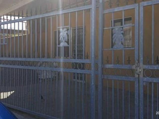 House for rent in Seaview, Kwazulu-natal