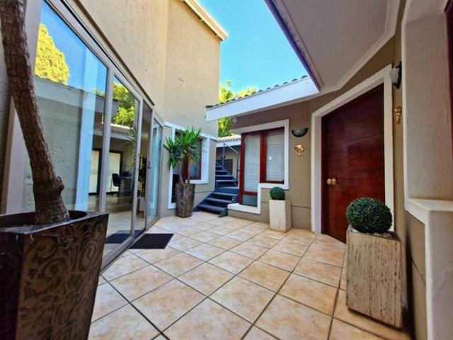 House for rent in Waterkloof, Gauteng