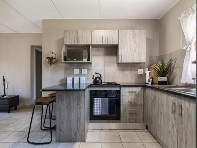 House for rent in Waterkloof, Gauteng