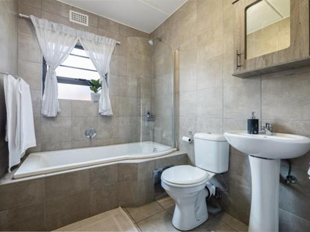 House for rent in Waterkloof, Gauteng