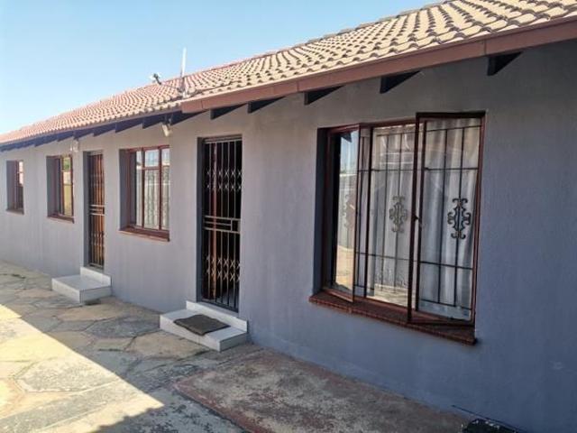 House for rent in Vosloorus, Gauteng