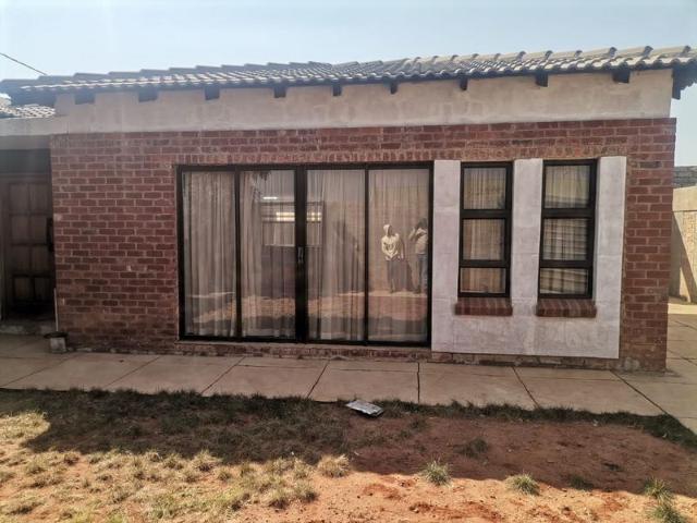 House for sale in Waterkloof, Gauteng