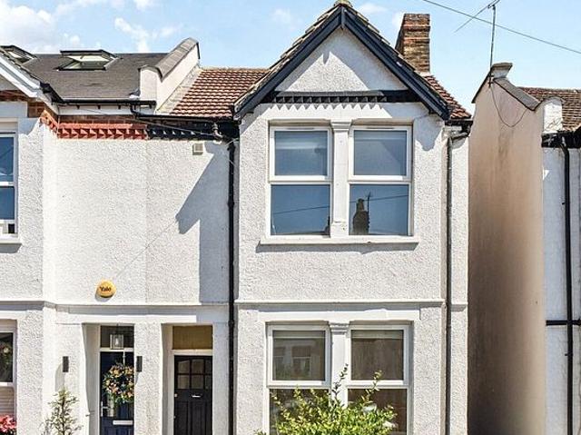 House for rent in Royal Borough of Kingston upon Thames, Greater London