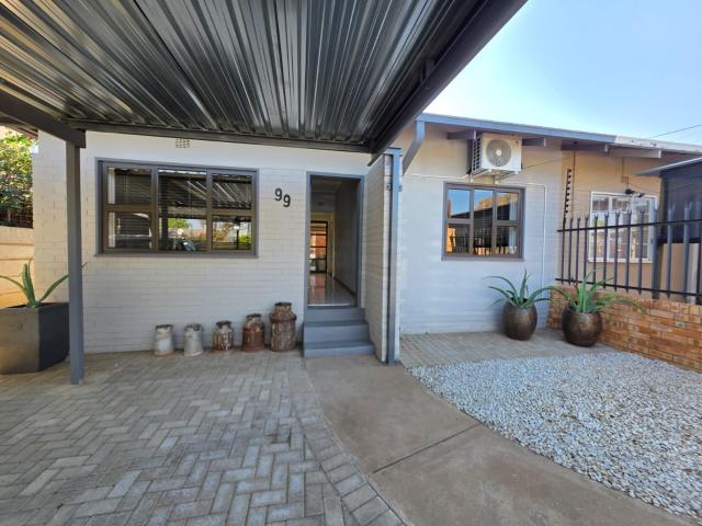 House for sale in Frances Baard, Northern Cape