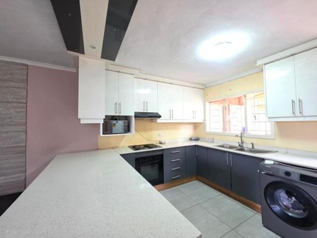 House for sale in Seaview, Kwazulu-natal