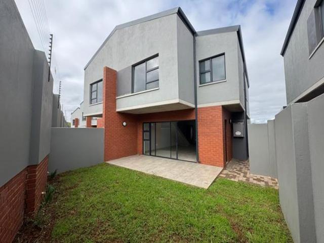 House for rent in Waterkloof, Gauteng