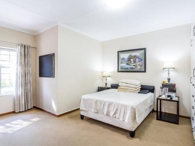 House for sale in Oudtshoorn Local Municipality, Garden Route District Municipality