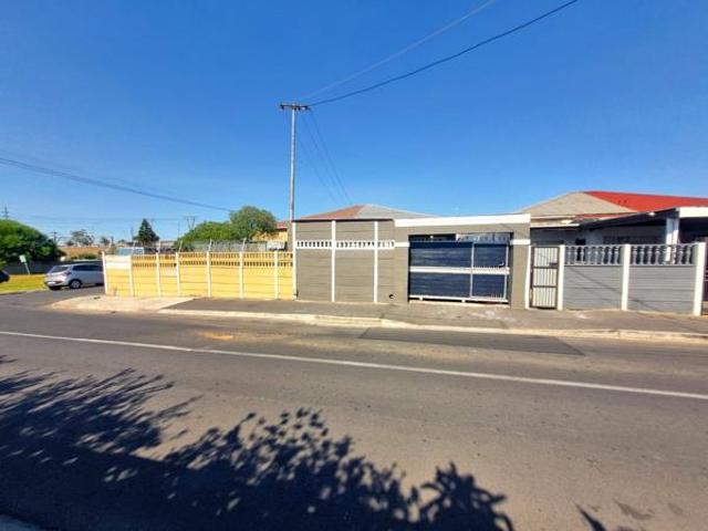 House for sale in Cape Town, Western Cape