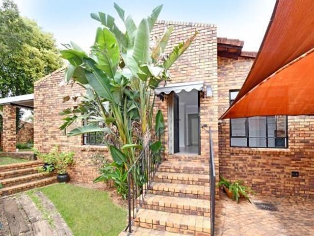 House for rent in Paulshof, Alexandra