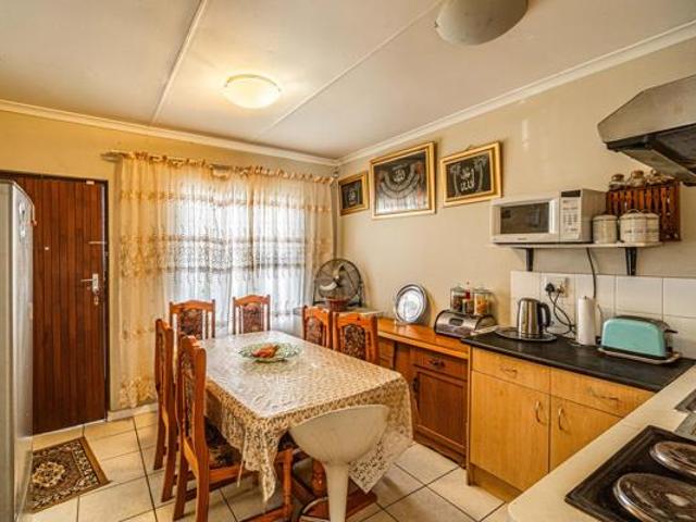 House for sale in Cape Town, Western Cape