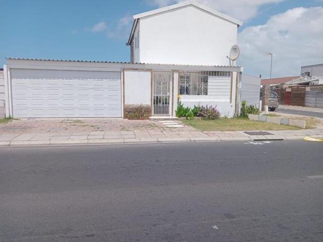 House for sale in Cape Town, Western Cape