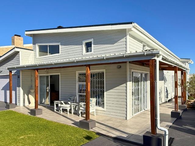 House for sale in Baardskeerdersbos, Western Cape