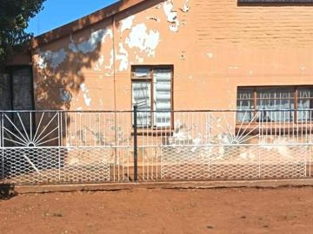 House for sale in Klerksdorp, Matlosana Local Municipality