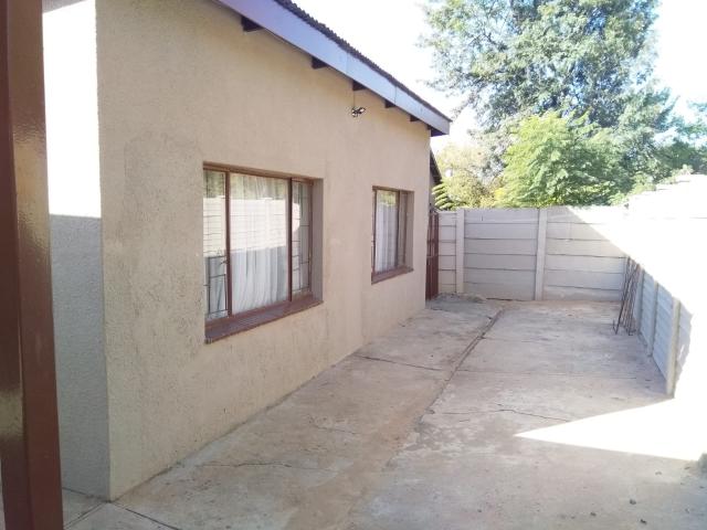 House for rent in Waterkloof, Gauteng