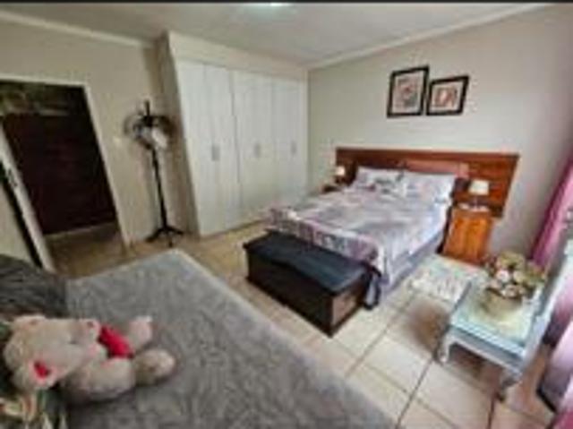 House for rent in Waterkloof, Gauteng