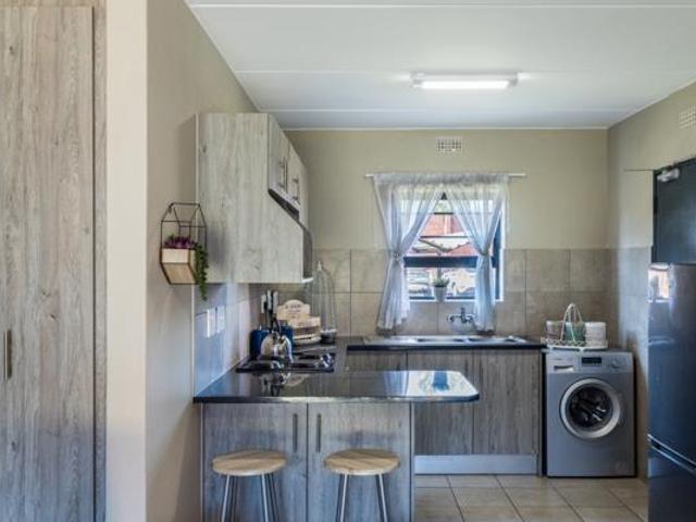 House for rent in Waterkloof, Gauteng