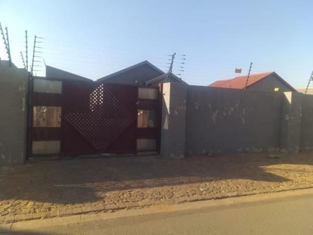 House for rent in Protea Glen, Soweto