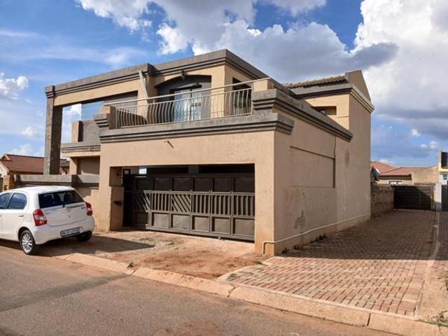 House for rent in Protea Glen, Soweto