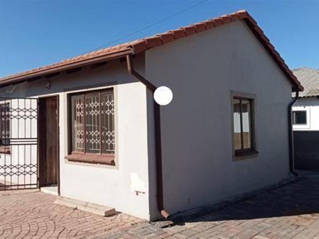 House for rent in Protea Glen, Soweto