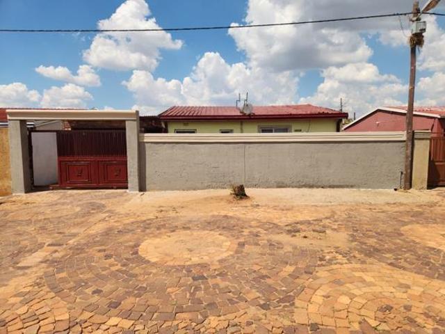 House for rent in Protea Glen, Soweto