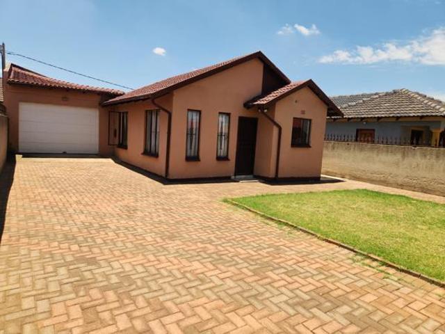 House for rent in Protea Glen, Soweto